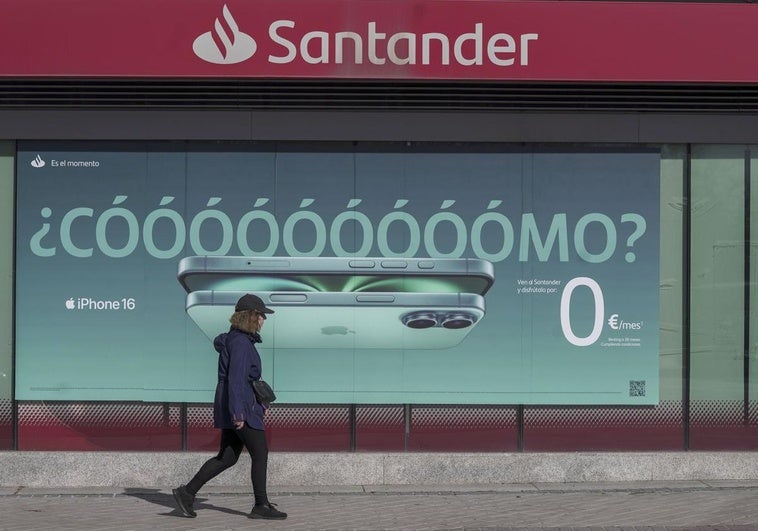 Una de las oficinas del Santander